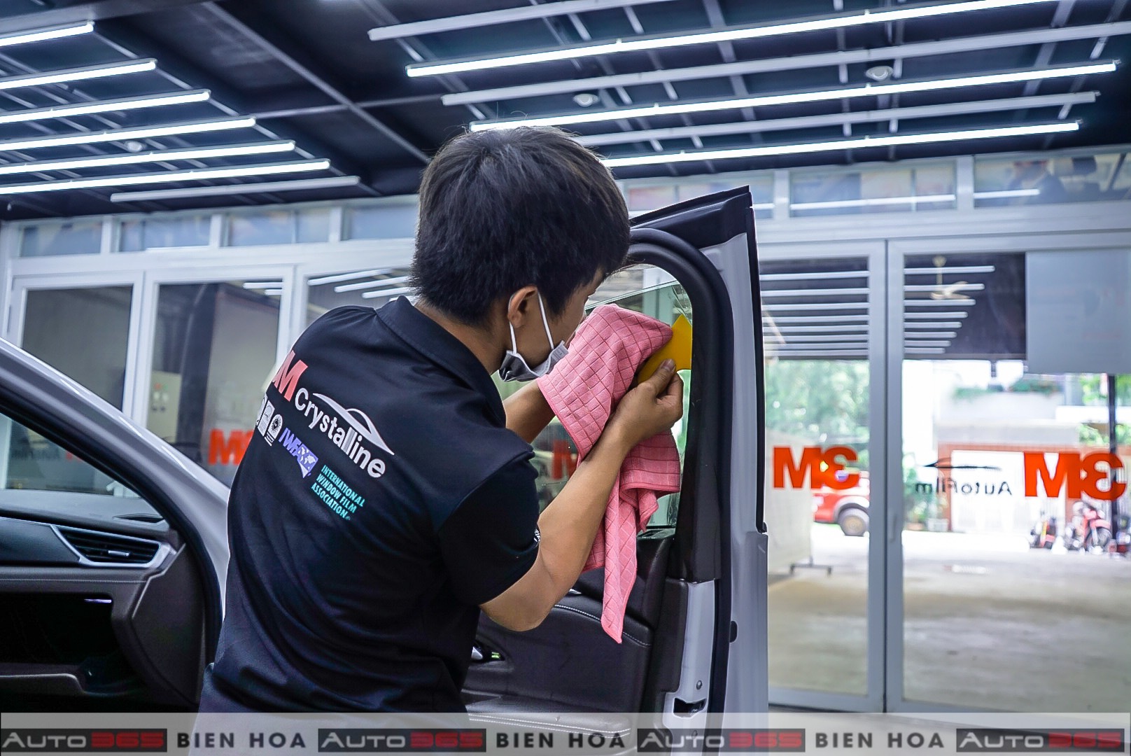 dan_phim_cach_nhiet_vinfast