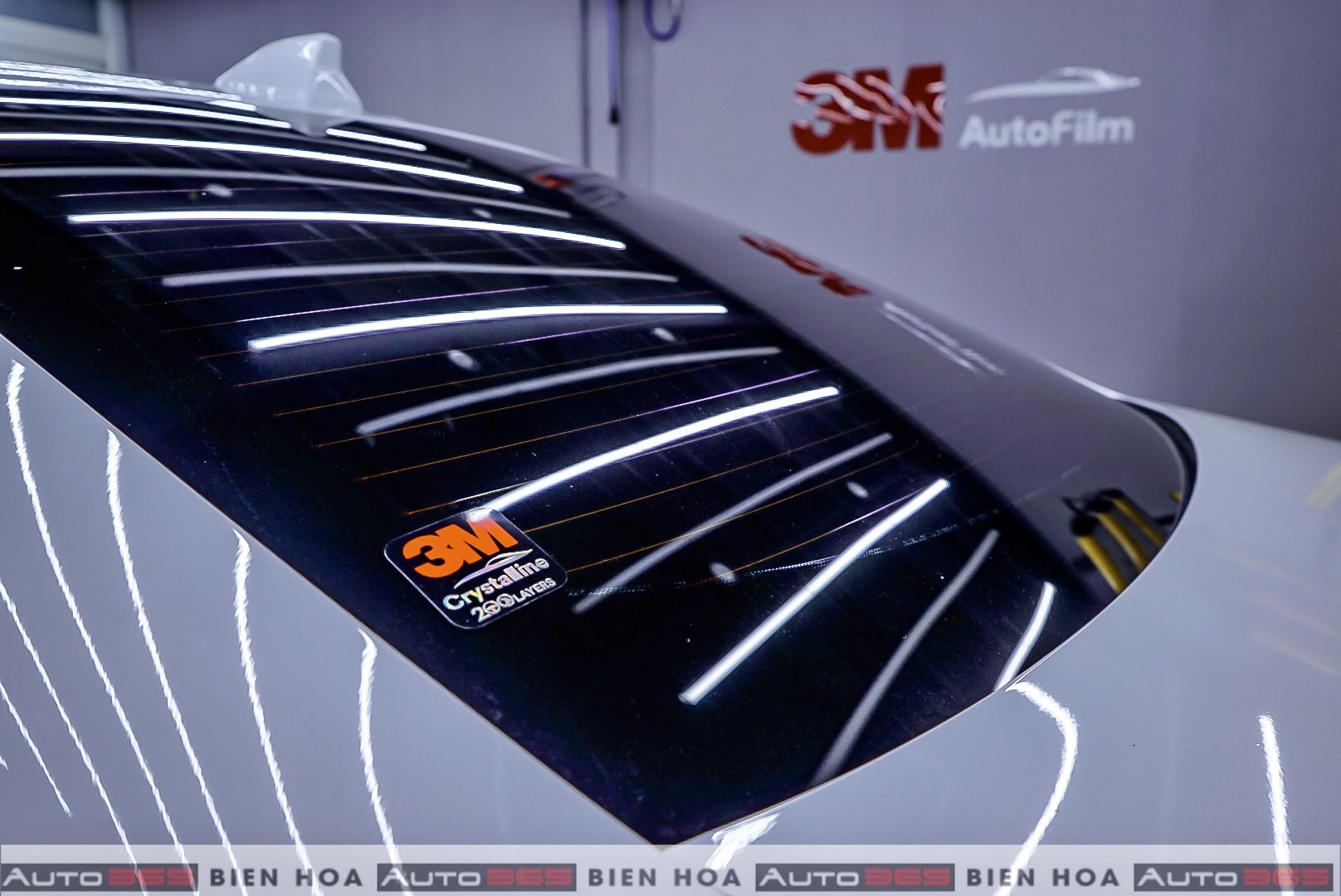 dan_phim_cach_nhiet_vinfast